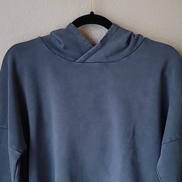 Bobi Thumbhole Hoodie Granite Blue Size Large NWT - Picture 3 of 12
